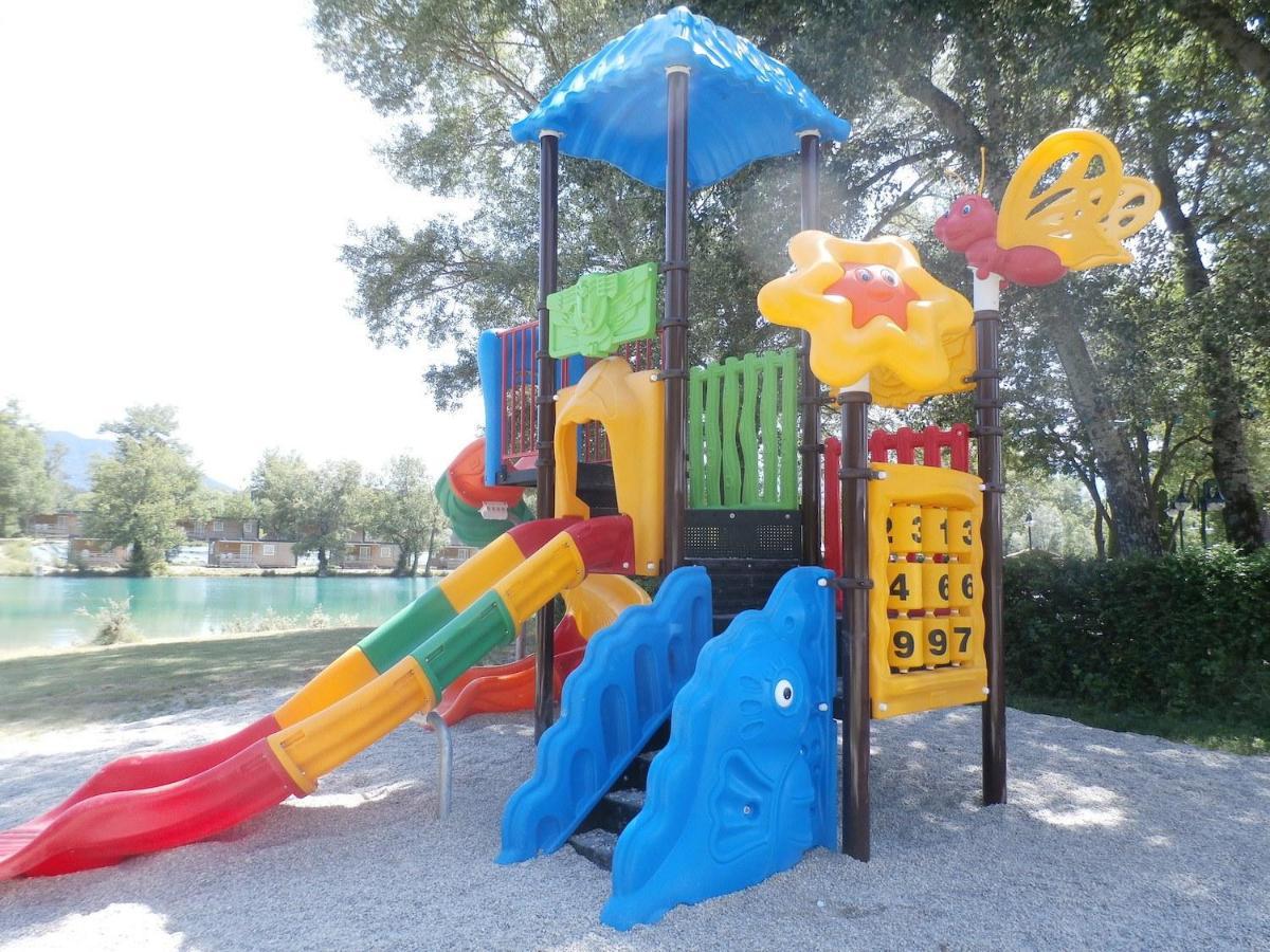 Châtillon-en-Diois Camping Le Lac Bleu酒店 外观 照片