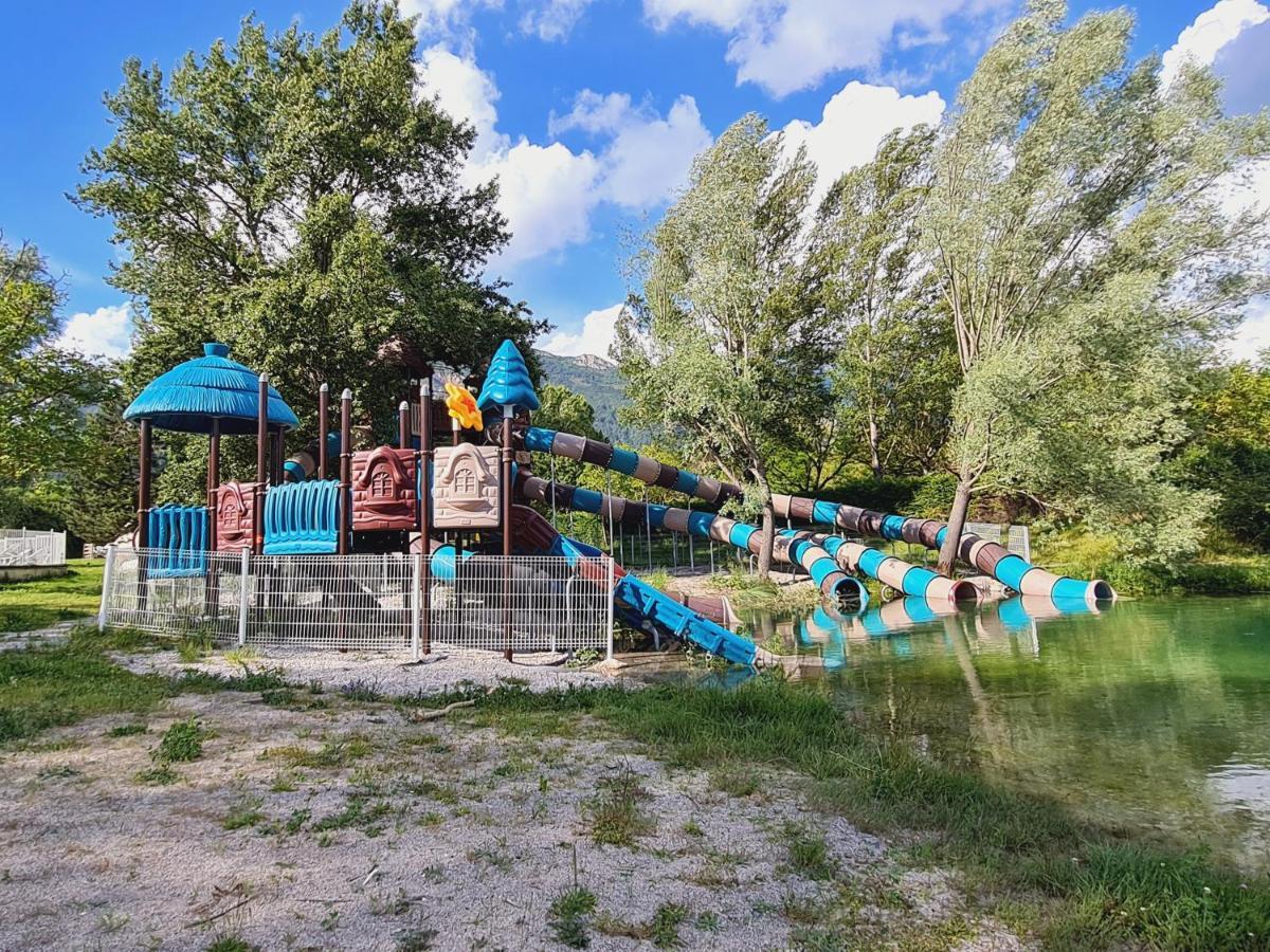 Châtillon-en-Diois Camping Le Lac Bleu酒店 外观 照片